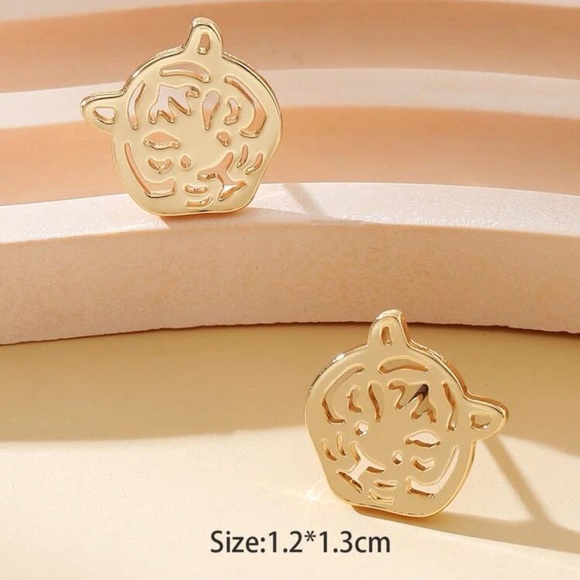 🐅 Tiger Earrings 🐅 - Picture 3 of 3